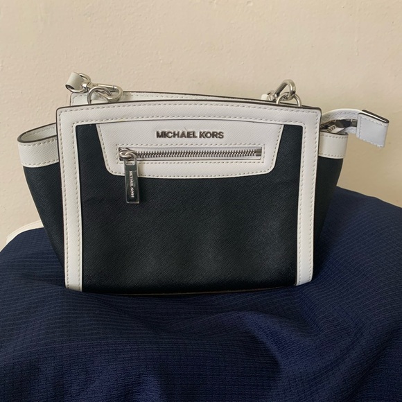 Michael Kors Black and White Crossbody Bag - Picture 1 of 10